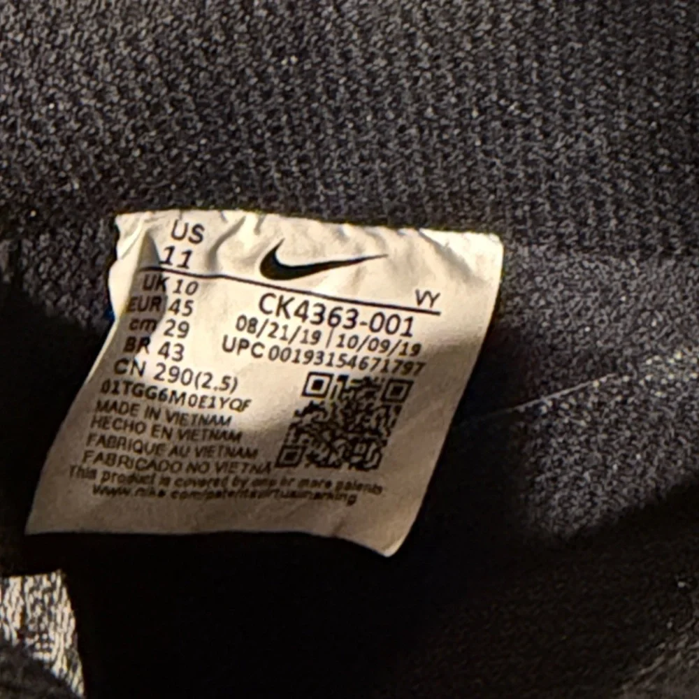 Size 11- Nike Air Force 1 '07 LV8 4 Black Obsidian Mist in EUC no‎ box